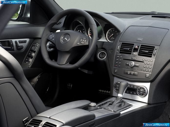 2008 Mercedes-Benz C63 Amg - фотография 39 из 45 2008 Mercedes-Benz C63 Amg - фотография 39 из 45