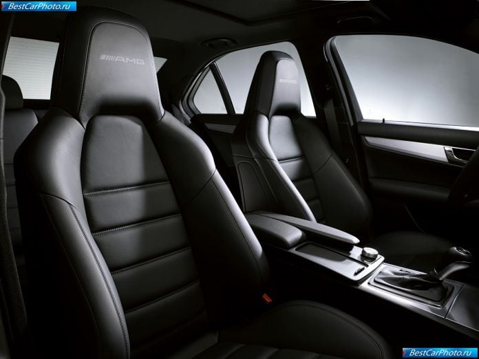 2008 Mercedes-Benz C63 Amg - фотография 41 из 45