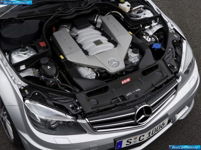 2008 Mercedes-Benz C63 Amg - фотография 43 из 45