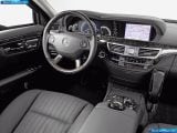 mercedes-benz_2008-s_600_guard_pullman_1600x1200_009.jpg