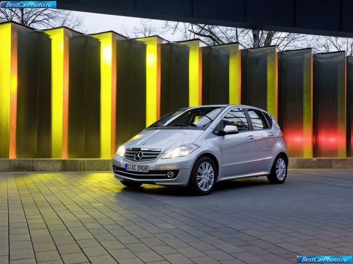 2009 Mercedes-Benz A-class - фотография 17 из 59