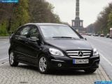 mercedes-benz_2009-b-class_1600x1200_009.jpg