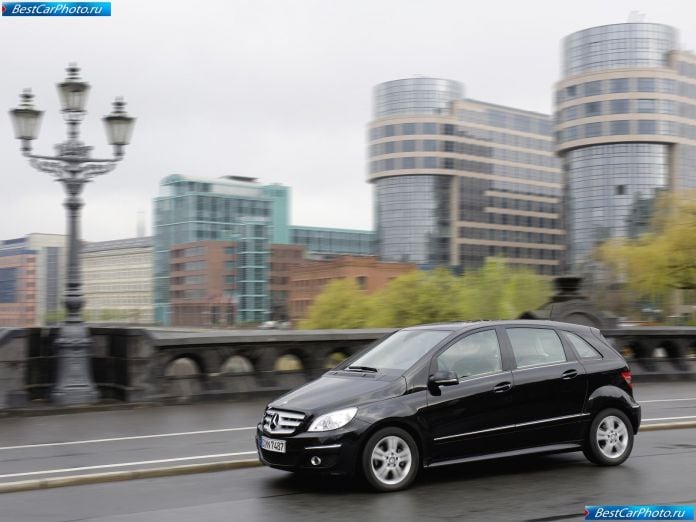 2009 Mercedes-Benz B-class - фотография 12 из 60 2009 Mercedes-Benz B-class - фотография 12 из 60