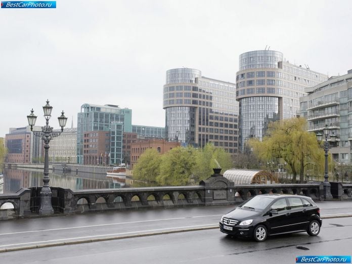 2009 Mercedes-Benz B-class - фотография 18 из 60 2009 Mercedes-Benz B-class - фотография 18 из 60