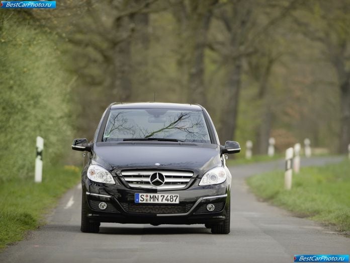 2009 Mercedes-Benz B-class - фотография 32 из 60 2009 Mercedes-Benz B-class - фотография 32 из 60