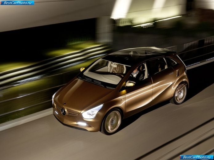 2009 Mercedes-Benz Bluezero E-cell Plus Concept - фотография 2 из 13 2009 Mercedes-Benz Bluezero E-cell Plus Concept - фотография 2 из 13