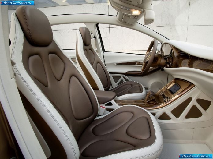 2009 Mercedes-Benz Bluezero E-cell Plus Concept - фотография 10 из 13 2009 Mercedes-Benz Bluezero E-cell Plus Concept - фотография 10 из 13