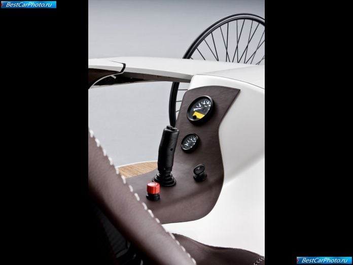 2009 Mercedes-Benz F-cell Roadster Concept - фотография 19 из 19 2009 Mercedes-Benz F-cell Roadster Concept - фотография 19 из 19