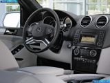 mercedes-benz_2009-m-class_1600x1200_011.jpg
