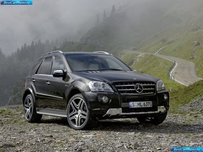2009 Mercedes-Benz Ml63 Amg Performance Studio - фотография 1 из 39