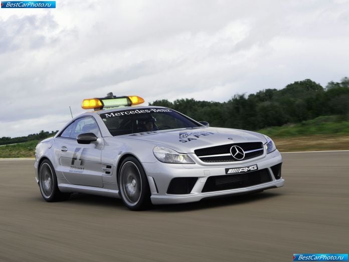 2009 Mercedes-Benz Sl63 Amg F1 Safety Car - фотография 1 из 11 2009 Mercedes-Benz Sl63 Amg F1 Safety Car - фотография 1 из 11