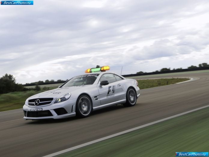 2009 Mercedes-Benz Sl63 Amg F1 Safety Car - фотография 3 из 11 2009 Mercedes-Benz Sl63 Amg F1 Safety Car - фотография 3 из 11