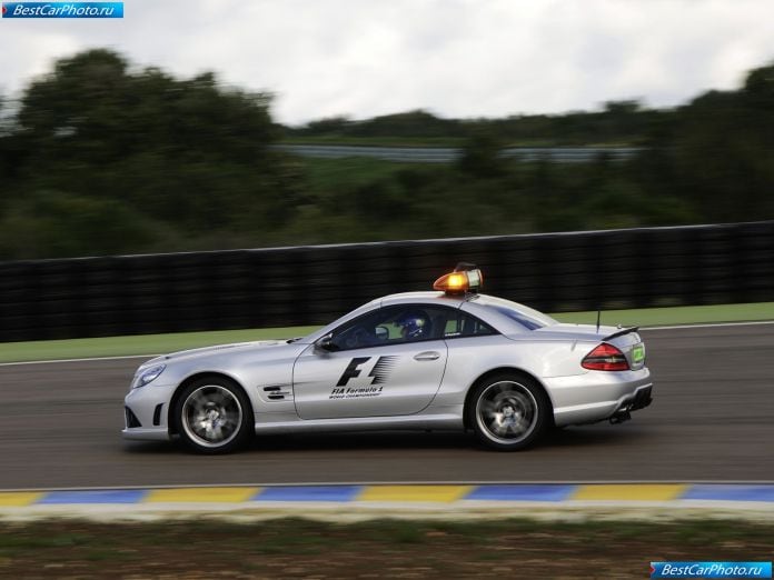 2009 Mercedes-Benz Sl63 Amg F1 Safety Car - фотография 5 из 11 2009 Mercedes-Benz Sl63 Amg F1 Safety Car - фотография 5 из 11