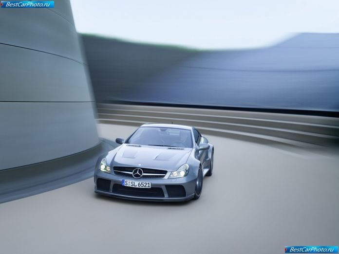 2009 Mercedes-Benz Sl65 Amg Black Series - фотография 14 из 39 2009 Mercedes-Benz Sl65 Amg Black Series - фотография 14 из 39