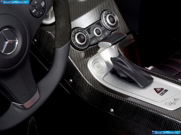 2009 Mercedes-Benz Slr Stirling Moss - фотография 35 из 49