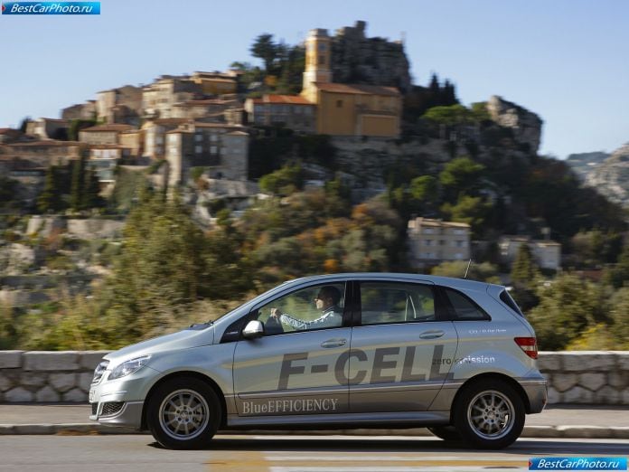 2010 Mercedes-Benz B-class F-cell - фотография 6 из 23