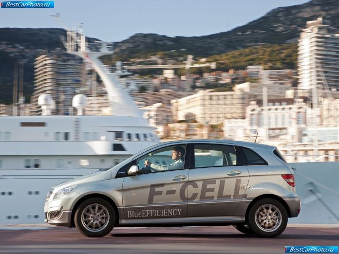 2010 Mercedes-Benz B-class F-cell - фотография 8 из 23