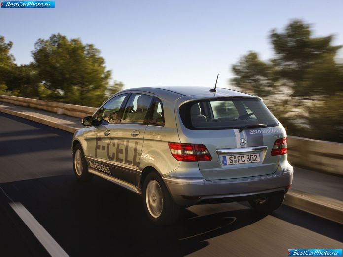 2010 Mercedes-Benz B-class F-cell - фотография 9 из 23