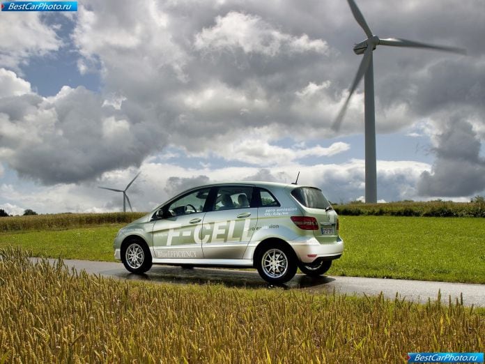 2010 Mercedes-Benz B-class F-cell - фотография 11 из 23 2010 Mercedes-Benz B-class F-cell - фотография 11 из 23