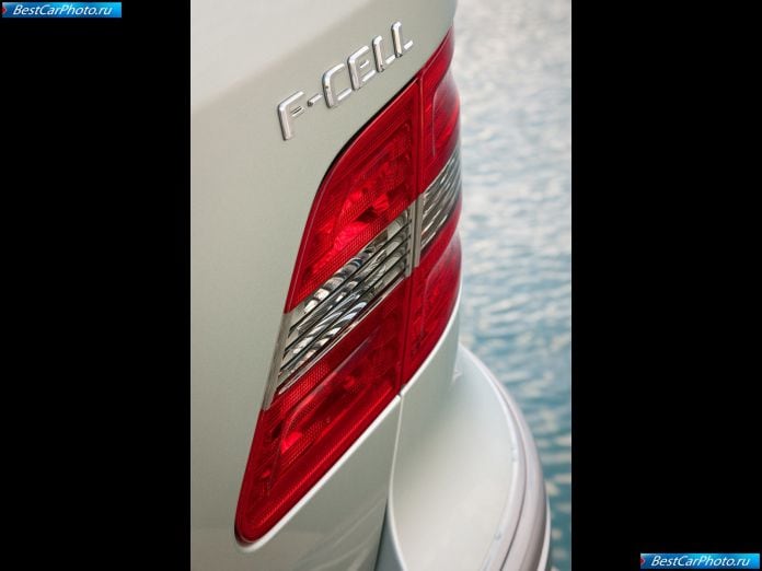 2010 Mercedes-Benz B-class F-cell - фотография 21 из 23