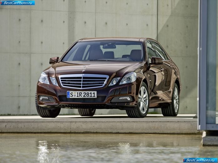 2010 Mercedes-Benz E-class - фотография 5 из 222