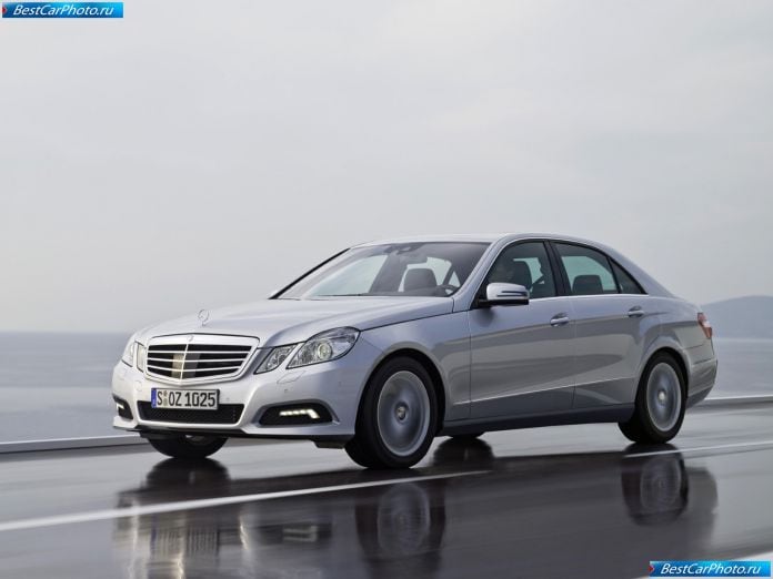 2010 Mercedes-Benz E-class - фотография 19 из 222