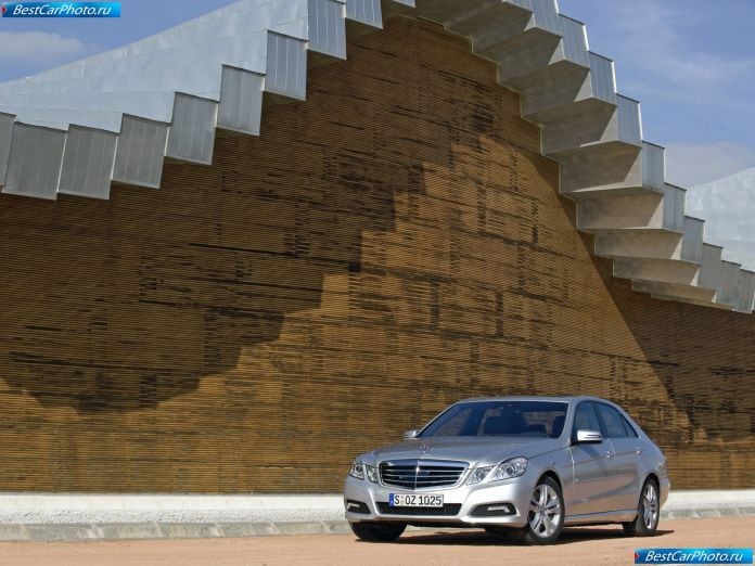 2010 Mercedes-Benz E-class - фотография 22 из 222