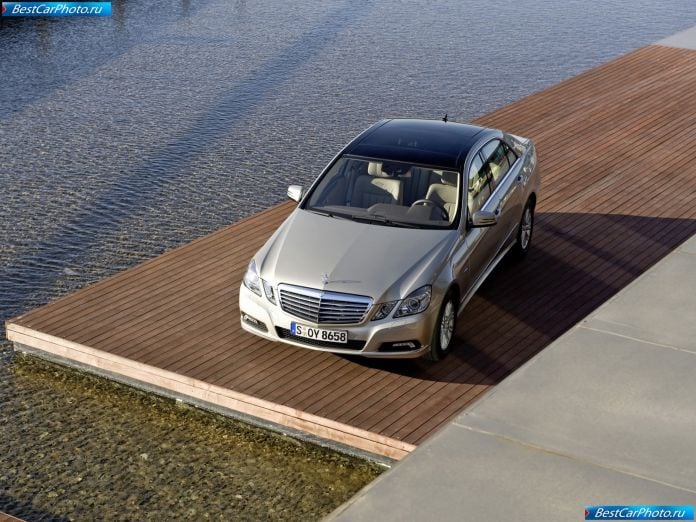 2010 Mercedes-Benz E-class - фотография 38 из 222