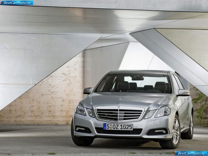 2010 Mercedes-Benz E-class - фотография 40 из 222