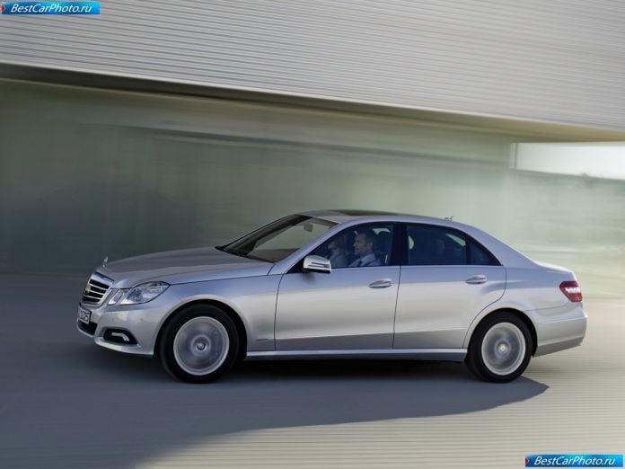 2010 Mercedes-Benz E-class - фотография 42 из 222