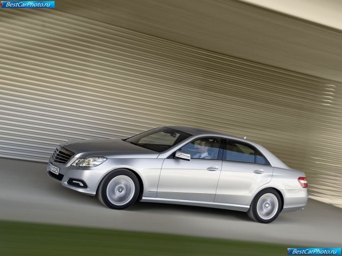 2010 Mercedes-Benz E-class - фотография 48 из 222