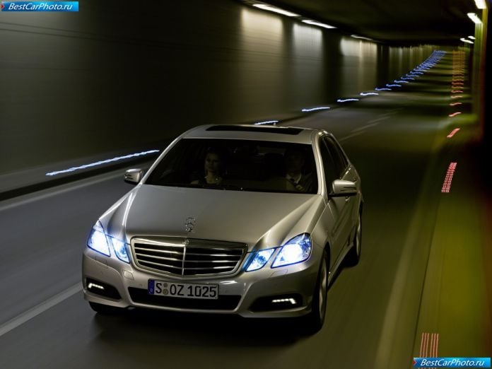 2010 Mercedes-Benz E-class - фотография 51 из 222
