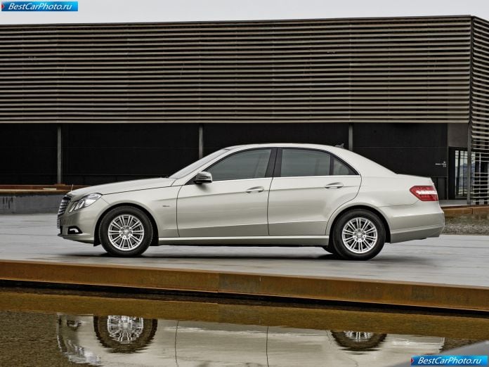 2010 Mercedes-Benz E-class - фотография 57 из 222