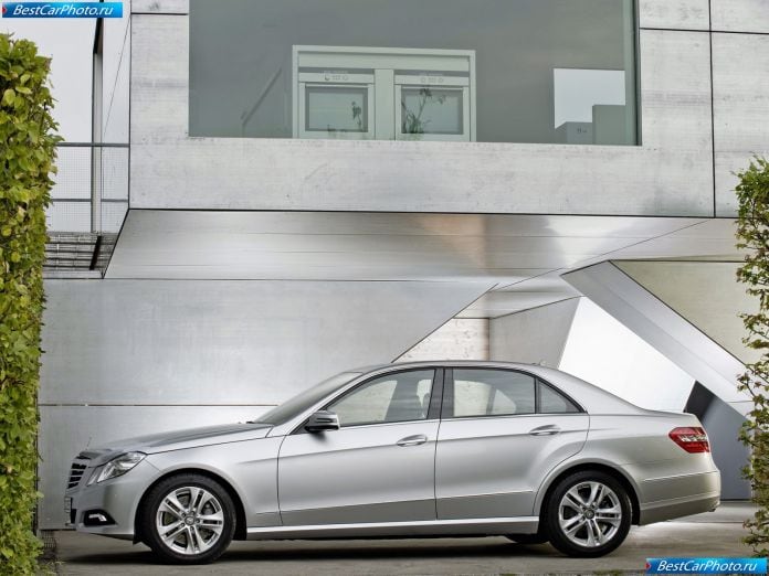 2010 Mercedes-Benz E-class - фотография 64 из 222