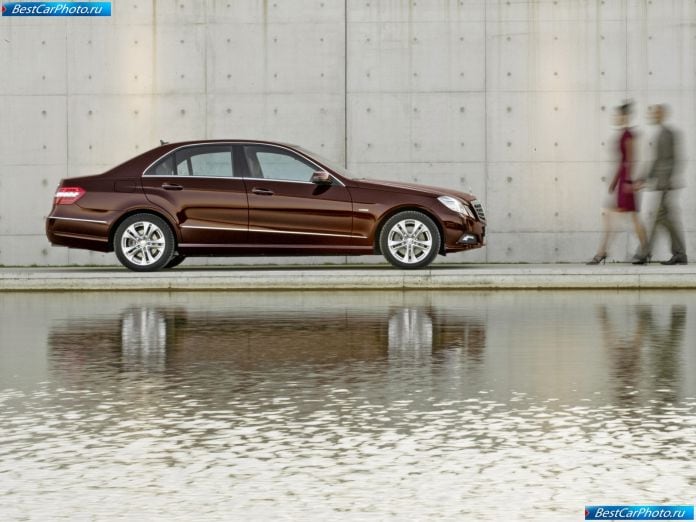 2010 Mercedes-Benz E-class - фотография 67 из 222