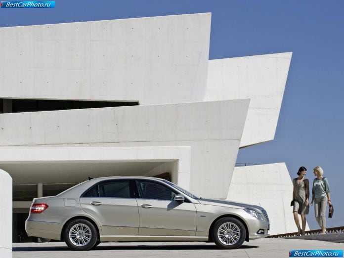 2010 Mercedes-Benz E-class - фотография 75 из 222