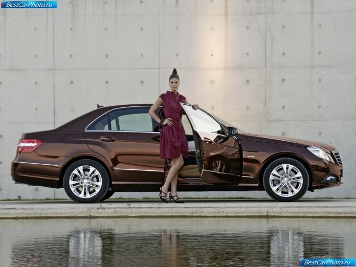 2010 Mercedes-Benz E-class - фотография 78 из 222