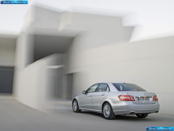 2010 Mercedes-Benz E-class - фотография 99 из 222 2010 Mercedes-Benz E-class - фотография 99 из 222