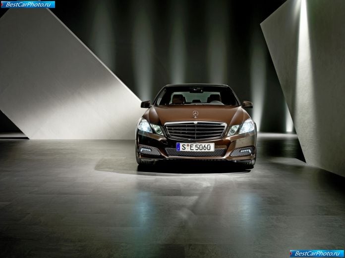 2010 Mercedes-Benz E-class - фотография 120 из 222