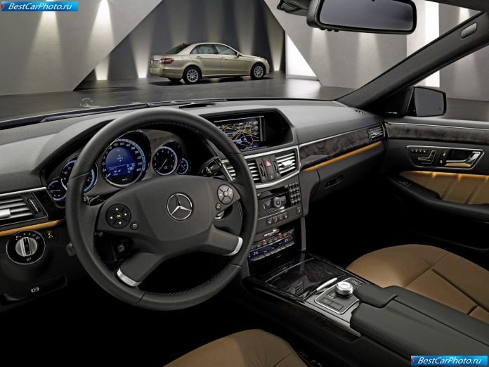 2010 Mercedes-Benz E-class - фотография 137 из 222