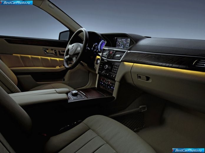 2010 Mercedes-Benz E-class - фотография 138 из 222