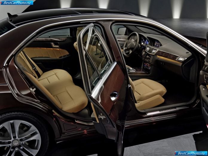 2010 Mercedes-Benz E-class - фотография 156 из 222