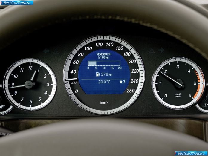 2010 Mercedes-Benz E-class - фотография 158 из 222