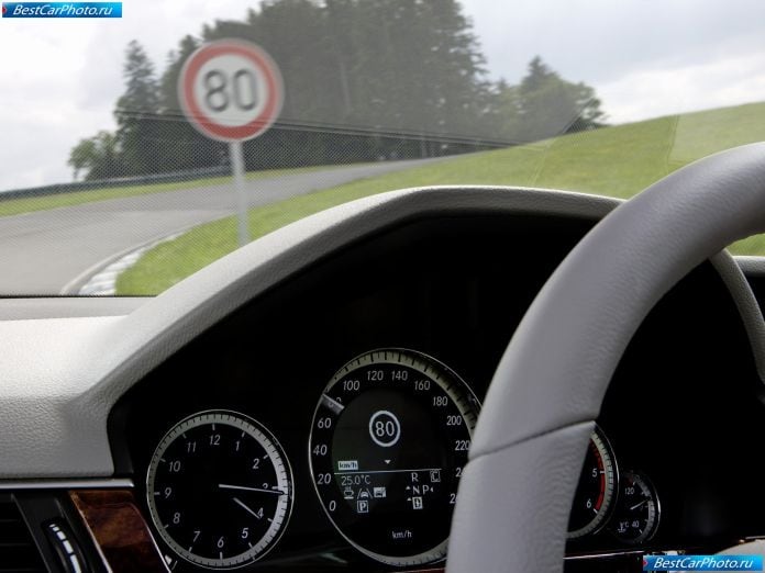 2010 Mercedes-Benz E-class - фотография 170 из 222