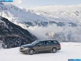 mercedes-benz_2010-e-class_4matic_1600x1200_010.jpg