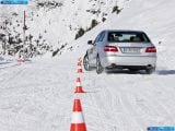 mercedes-benz_2010-e-class_4matic_1600x1200_018.jpg