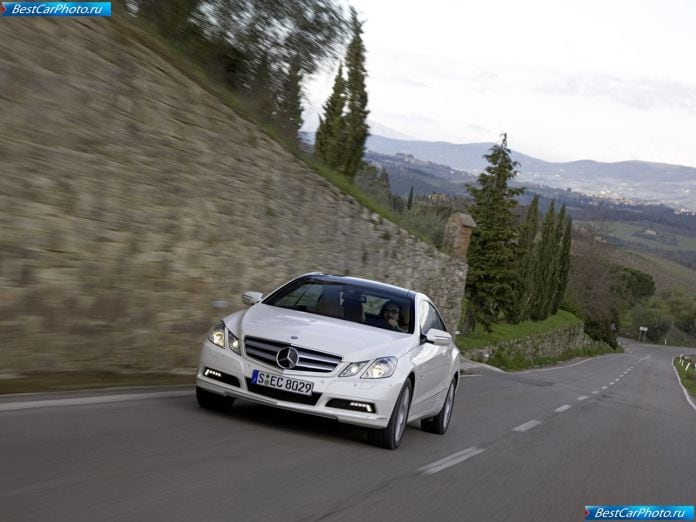 2010 Mercedes-Benz E-class Coupe - фотография 30 из 209