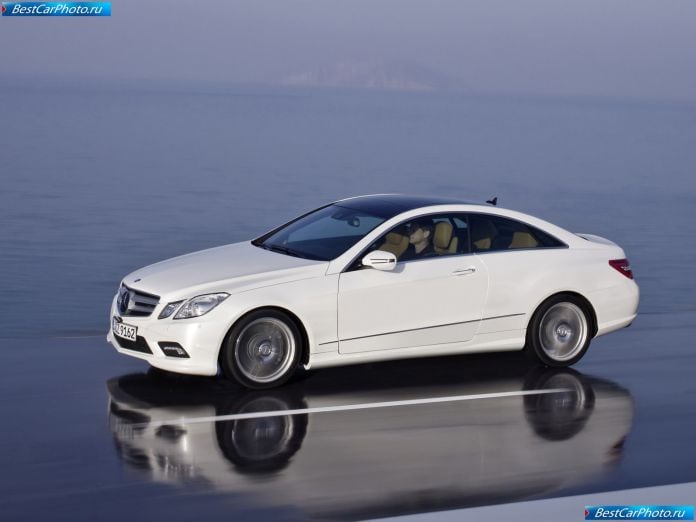 2010 Mercedes-Benz E-class Coupe - фотография 36 из 209