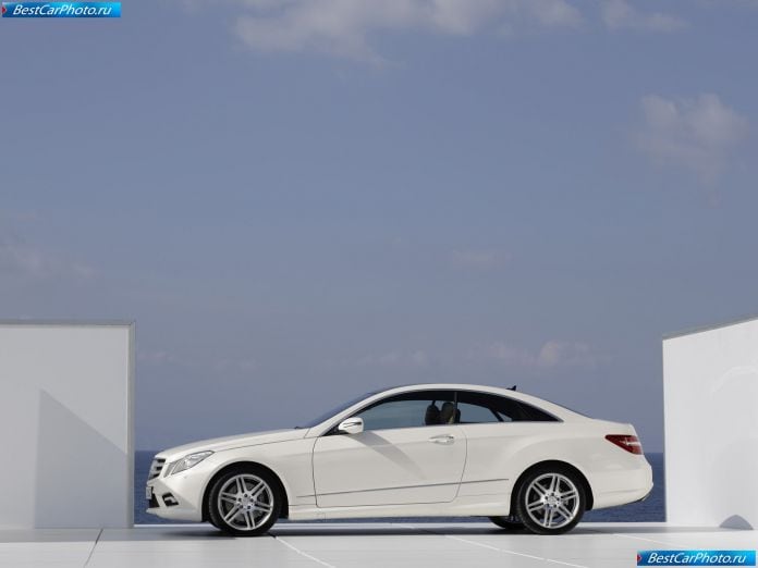 2010 Mercedes-Benz E-class Coupe - фотография 49 из 209