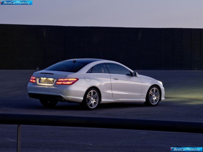 2010 Mercedes-Benz E-class Coupe - фотография 69 из 209